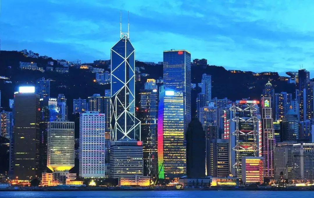 香港，致敬各位来宾与朋友们